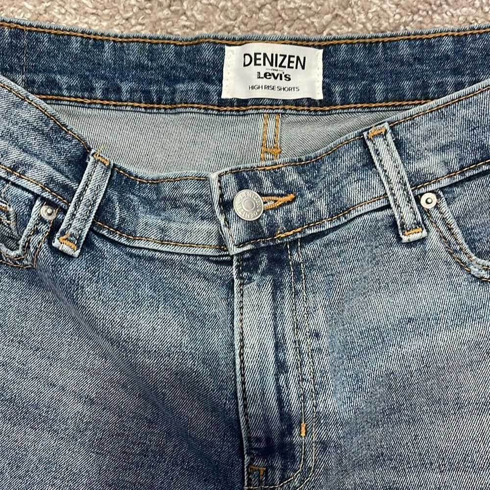 High waisted shorts! - Picture 3 of 6